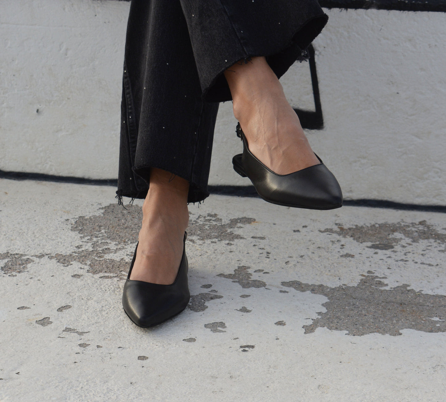 Black Leather Slingback Flats 'Querida'