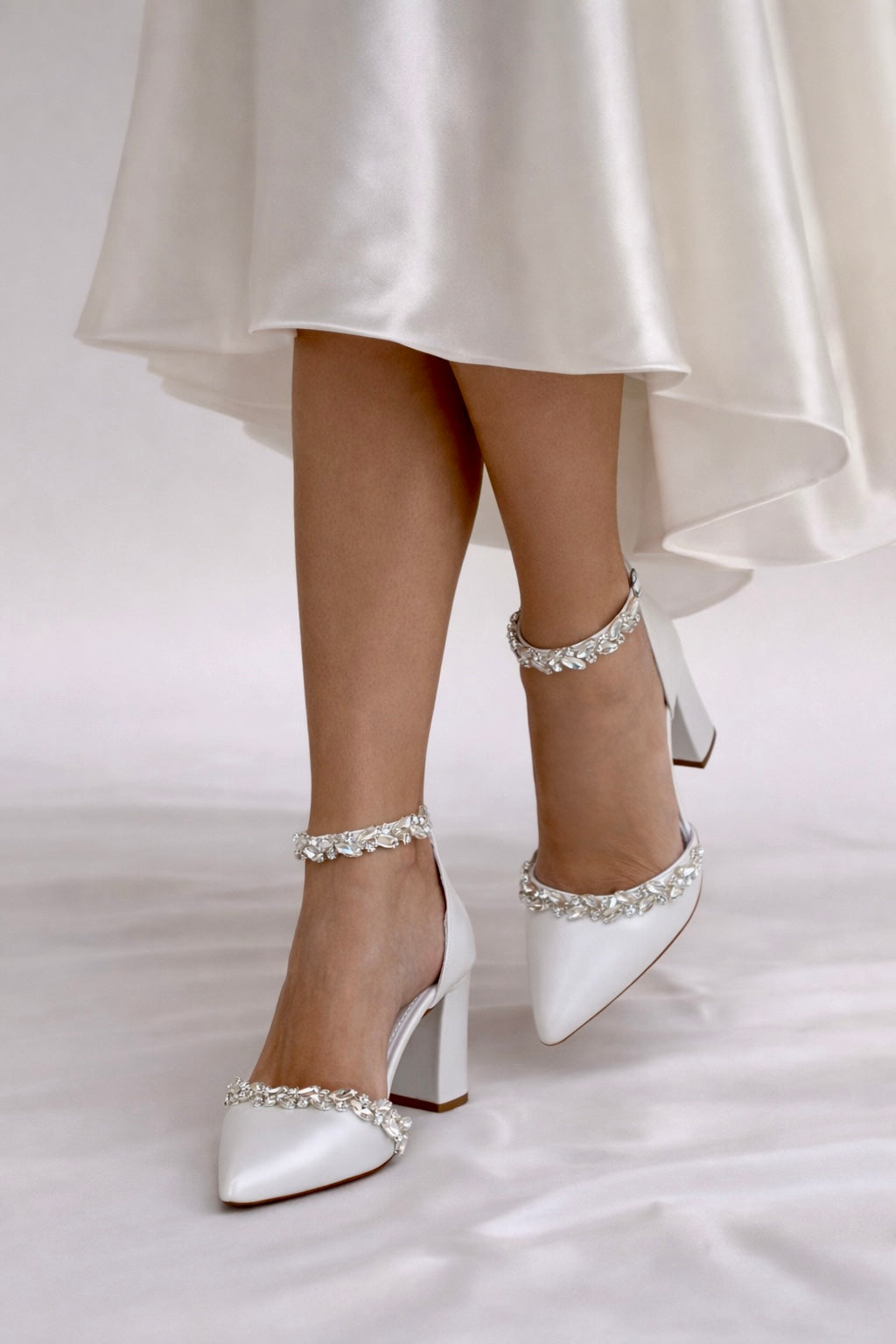 QUEEN Block heels