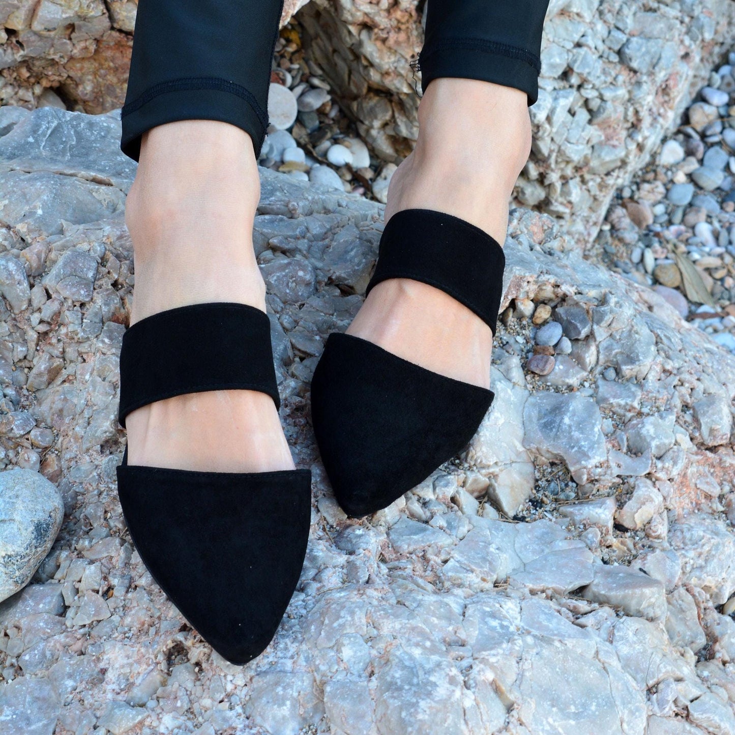 Black Pointy Suede Leather Mules Vilma